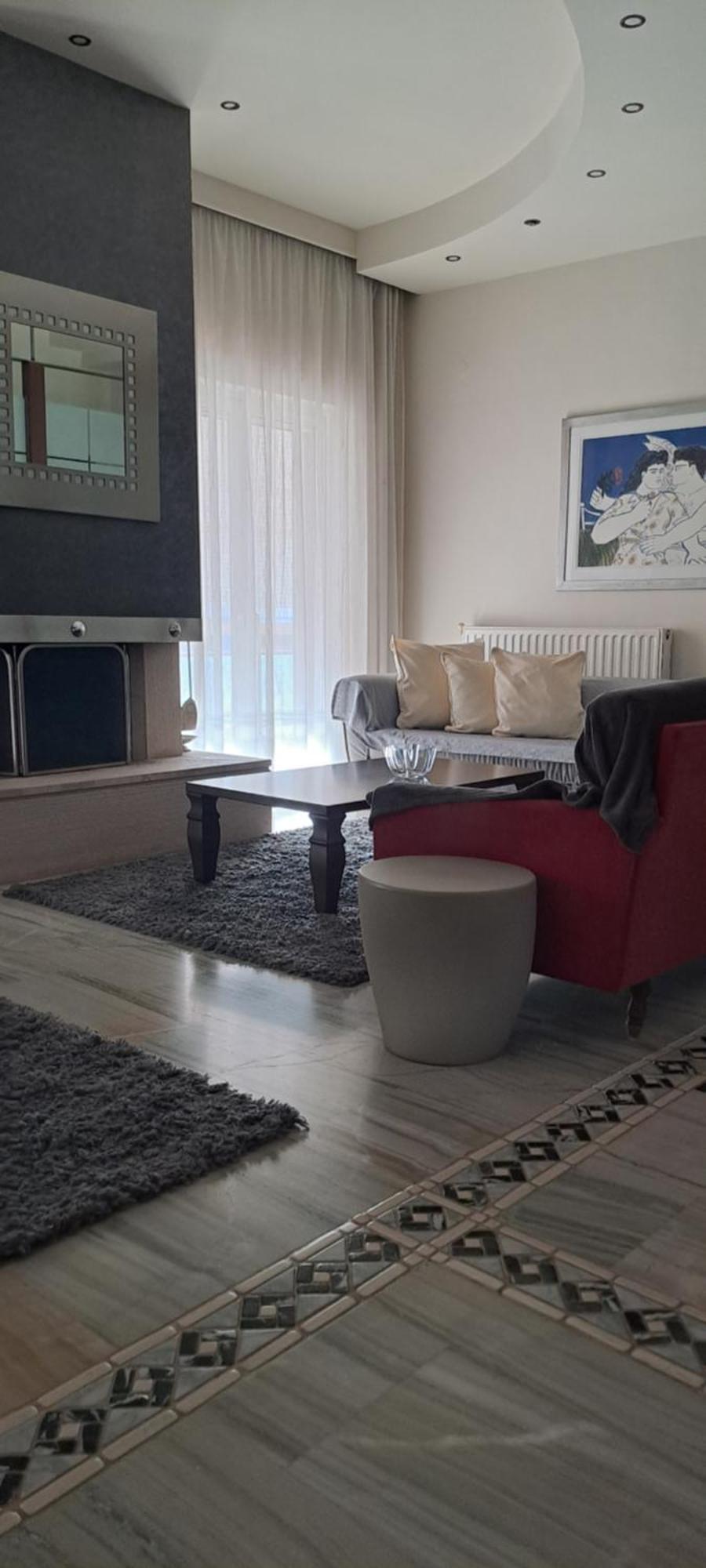 Elegante Apartamento Centrale Tríkala Esterno foto