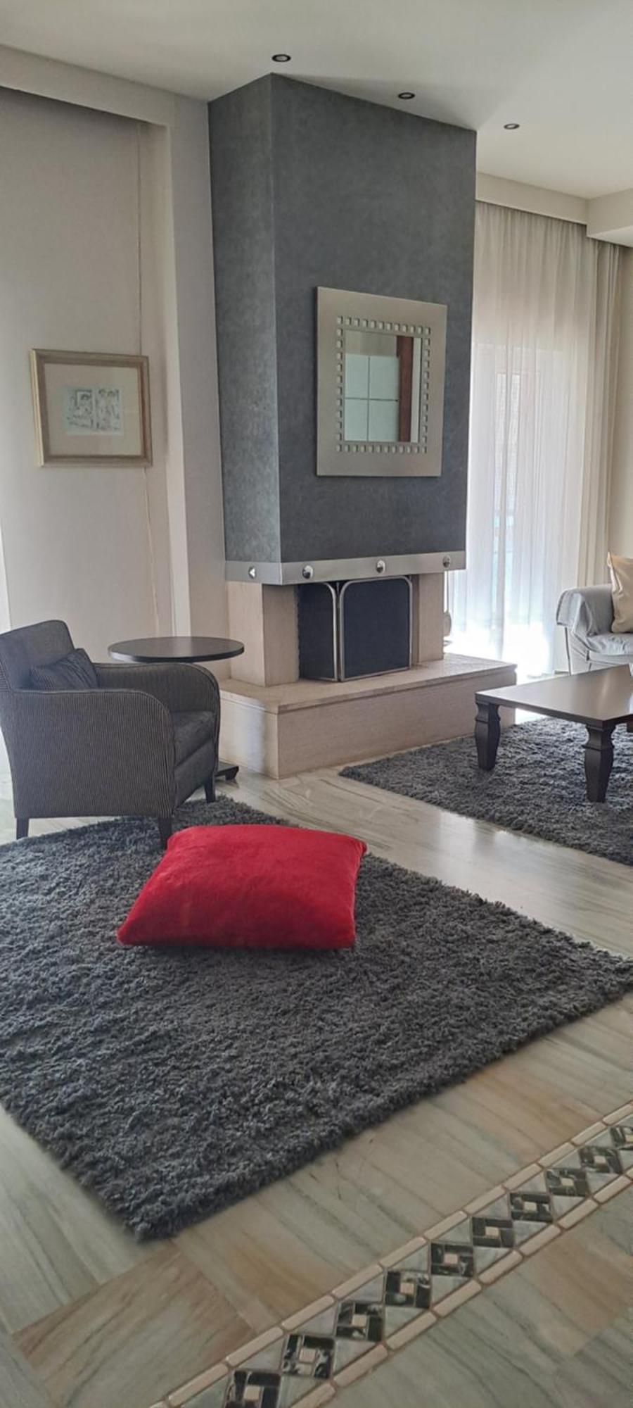 Elegante Apartamento Centrale Tríkala Esterno foto